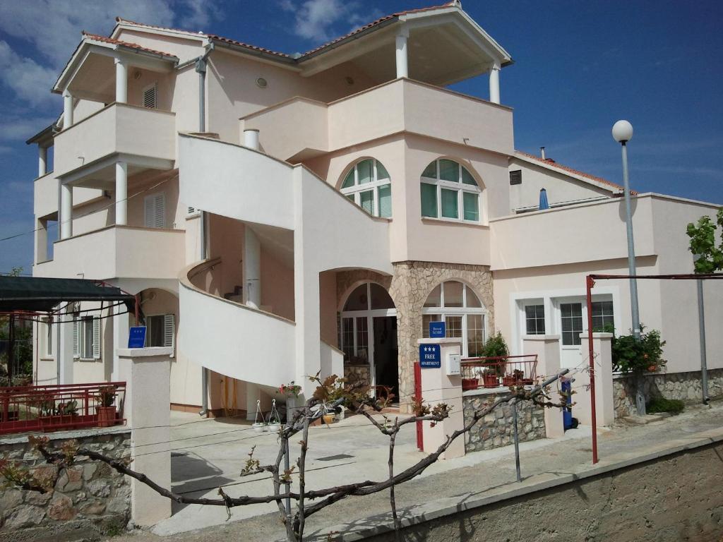 Apartment Jakovcev Betina (Sibenik-Knin)