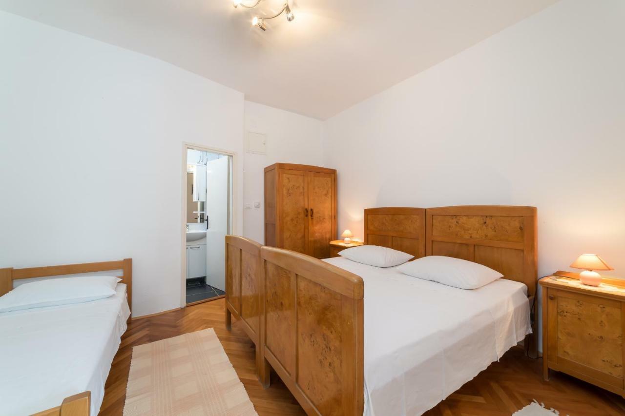 Jakovcev Apartment *